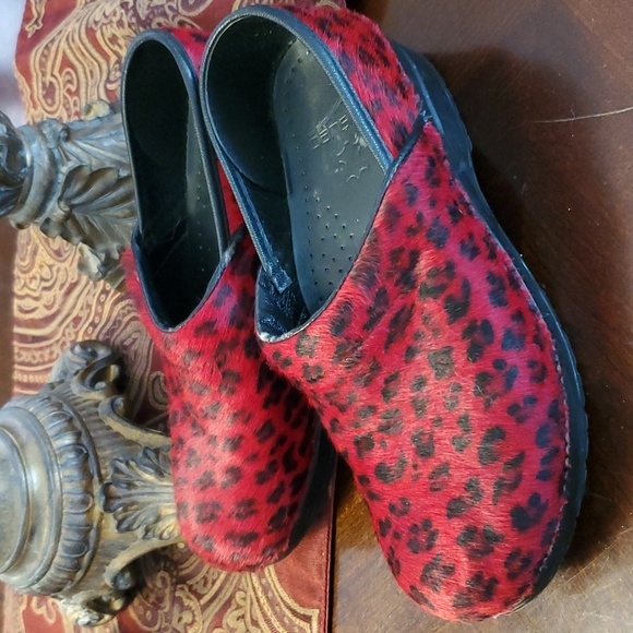 Dansko Shoes - Dansko red pony clogs ❤️